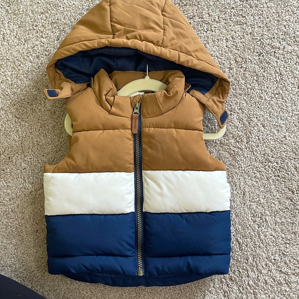 H&M baby puffer vest with removable hoodie